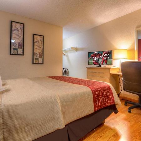Red Roof Inn Талса Экстерьер фото