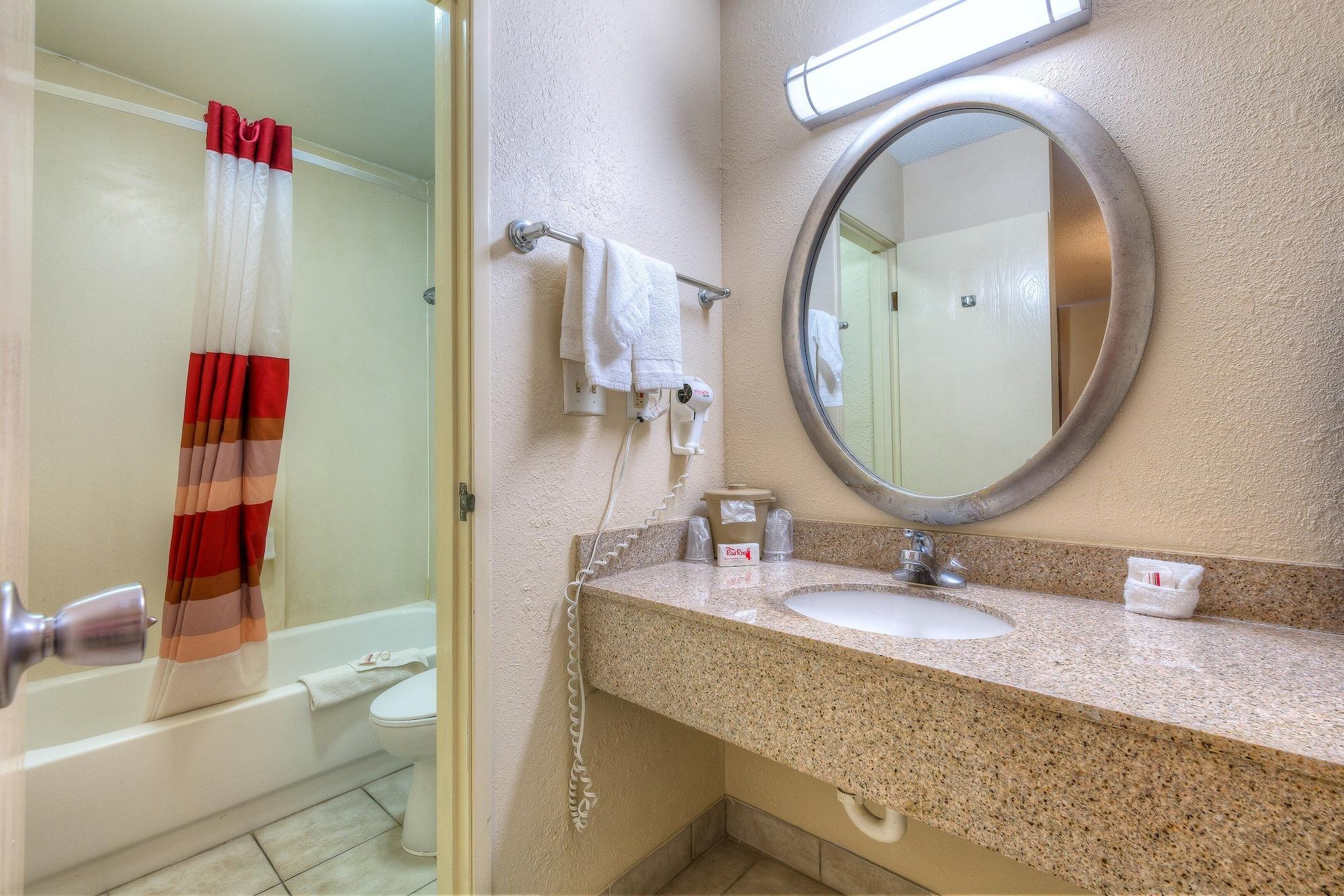 Red Roof Inn Талса Экстерьер фото